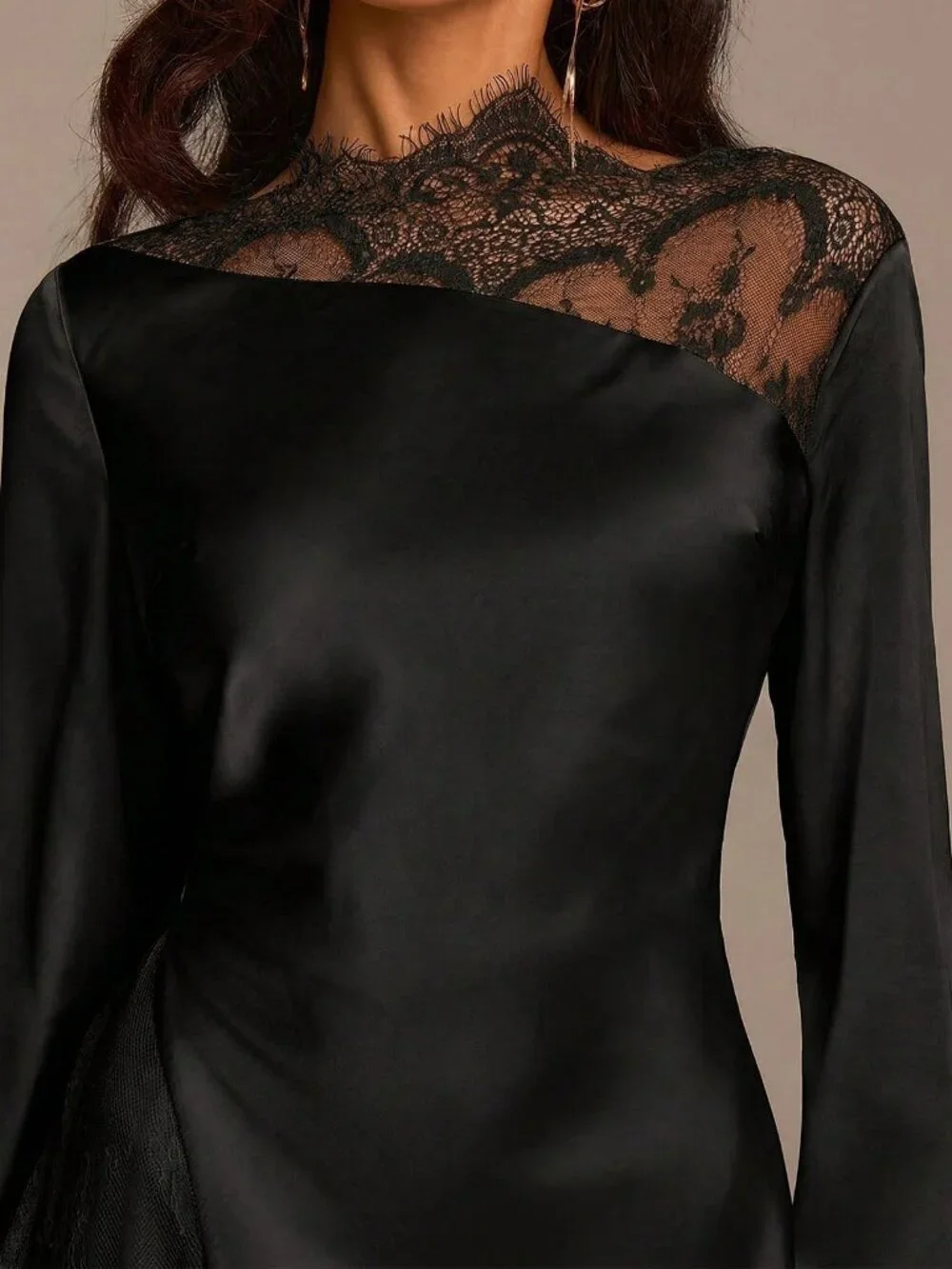 Black Elegant Women's Lace Patchwork Flare Sleeve Mini Dress - Picture 4 of 6